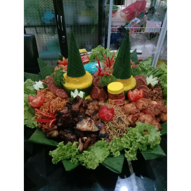 

tumpeng nasi kuning lengkap 20 orang