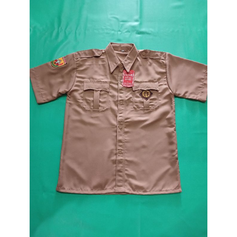 BAJU PRAMUKA SMP/SMA LAKI-LAKI PENDEK BAHAN LICIN
