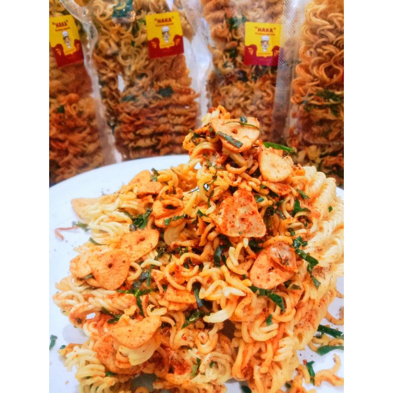 

HAKA mie kremes pedas jumboo pouch 200gr