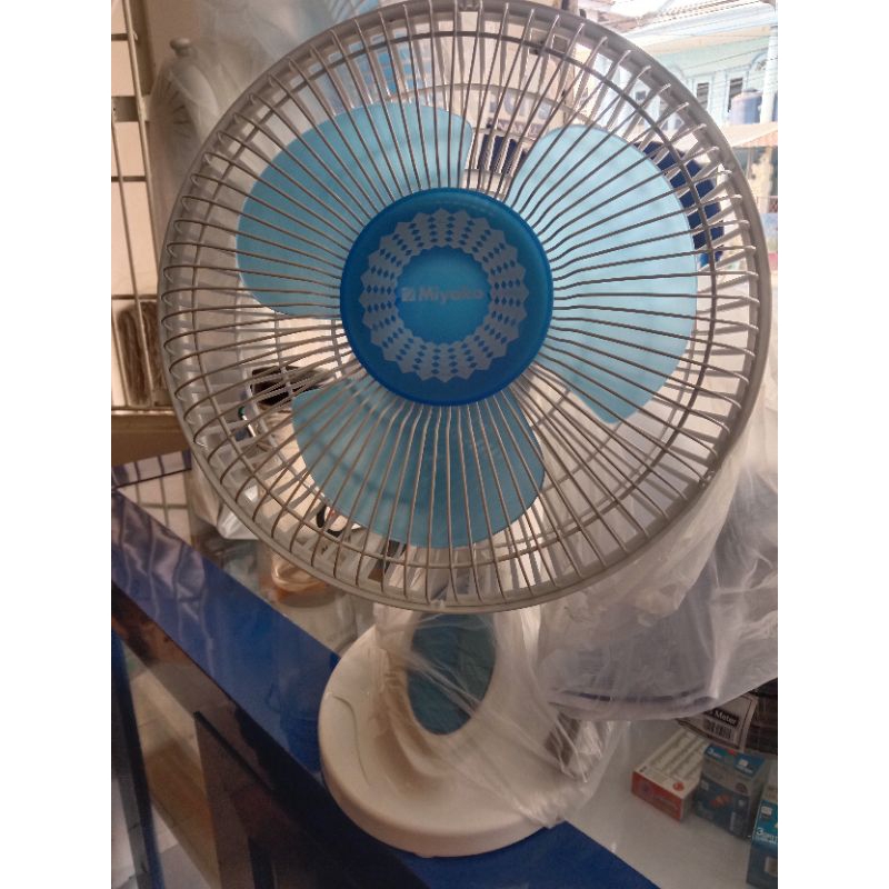 MIYAKO KAD-927 B GB Kipas Angin Desk Fan / Kipas Angin Duduk / Kipas Angin Dinding Miyako