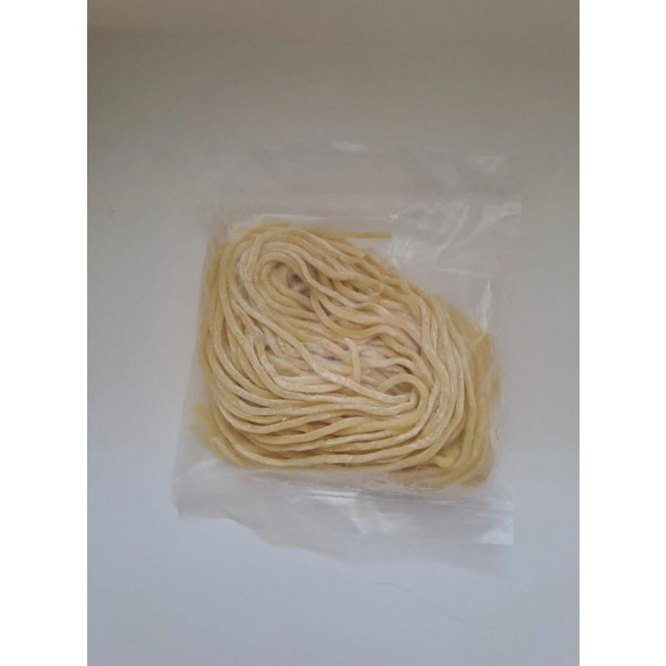 

Mie basah bulat