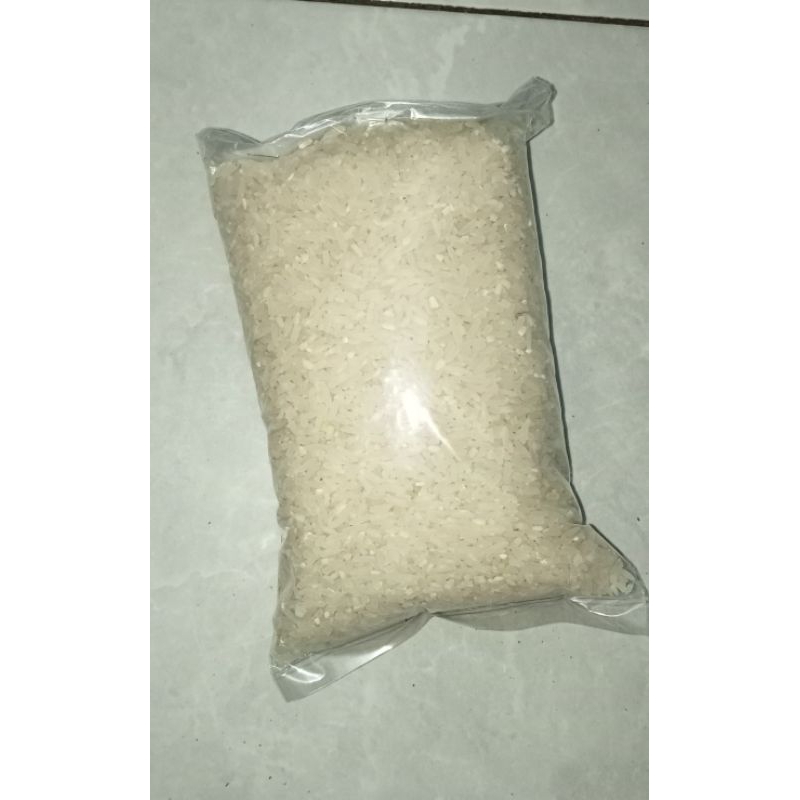 

BERAS PUTIH PULEN 1/2 KG (SETENGAH KILO)