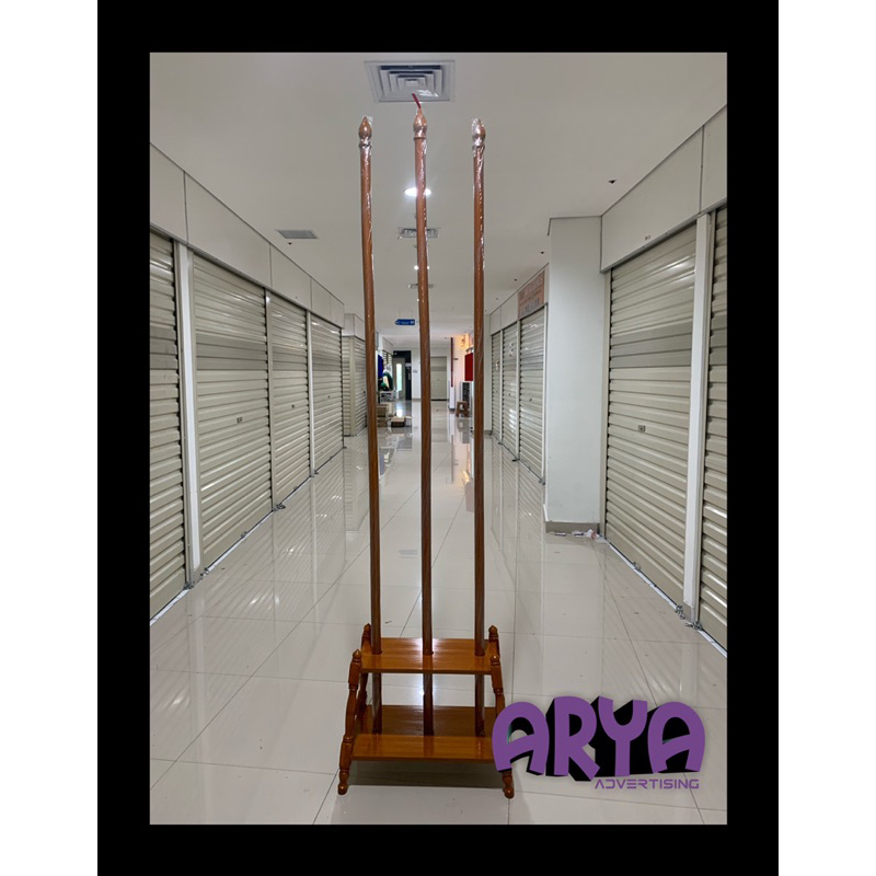 

Tiang pataka 3 lubang