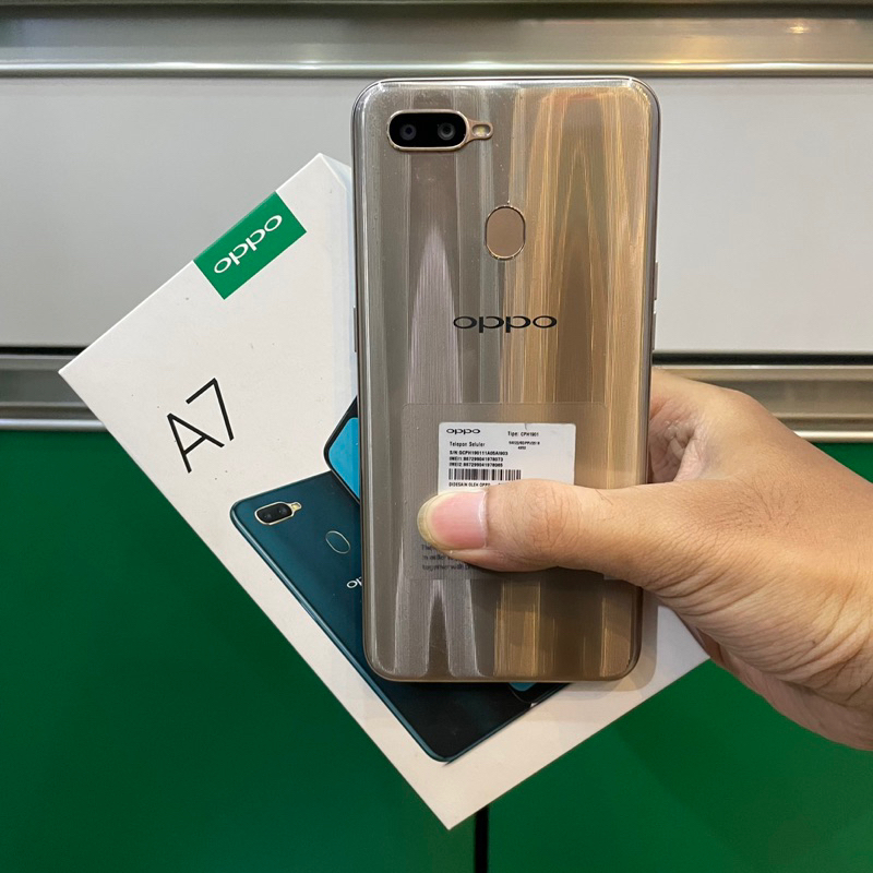 oppo a7 ram 4gb internal 64gb gold second bekas pernah pakai