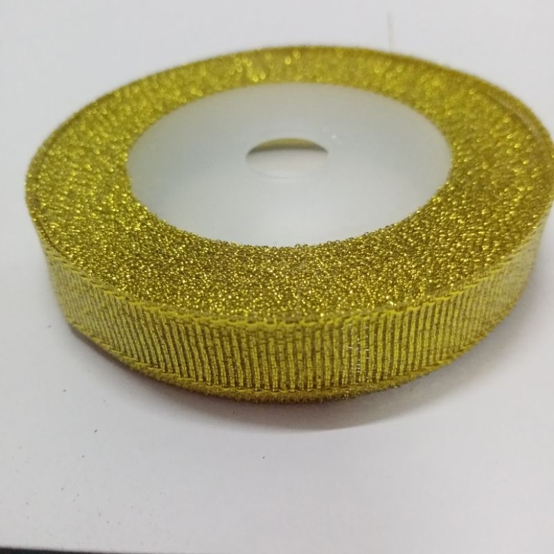 

pita satin 1 /2 inch warna gold