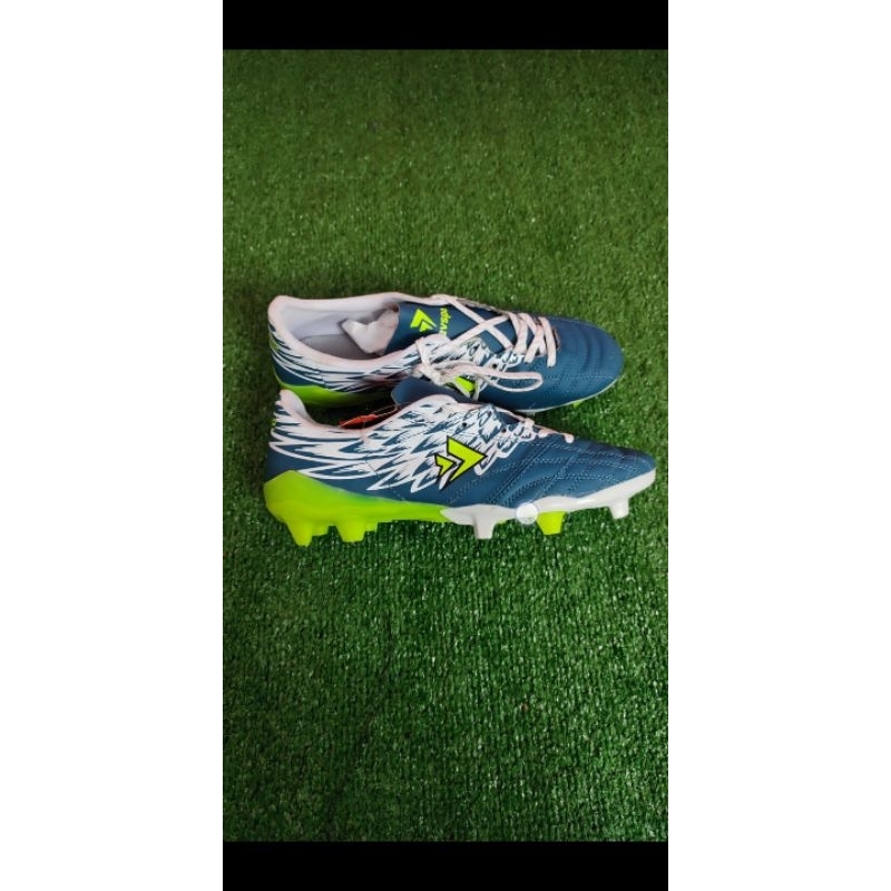 Sepatu Bola Sevspo Premium barang sisa pabrik (reject tipis)