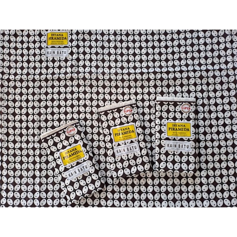 Kain Panjang Putih Corak Kawung Batik Pekalongan Jarik