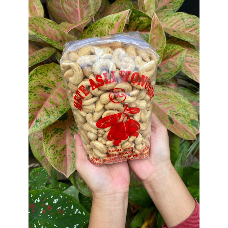 

KACANG METE GORENG UTUH RASA ORIGINAL