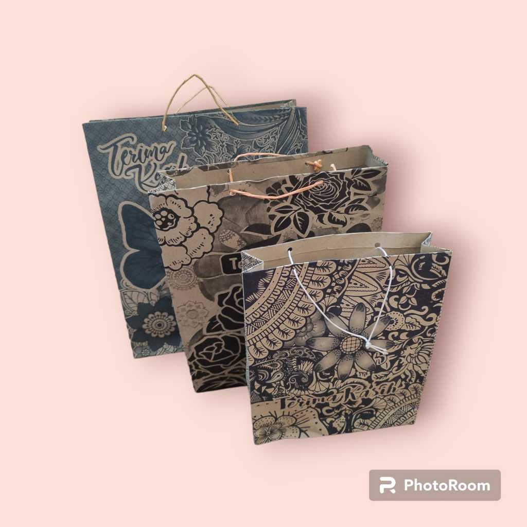 

Paperbag batik / paper bag batik ukuran mini / tas kertas motif batik