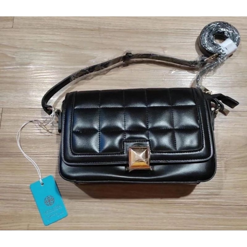 Les Catino Sha Daiyu Quilted Square Flap Black Bag