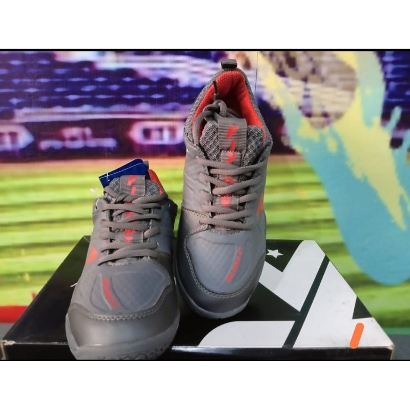 SEPATU BADMINTON FLYPOWER RIO GOLD C1, SIZE 38