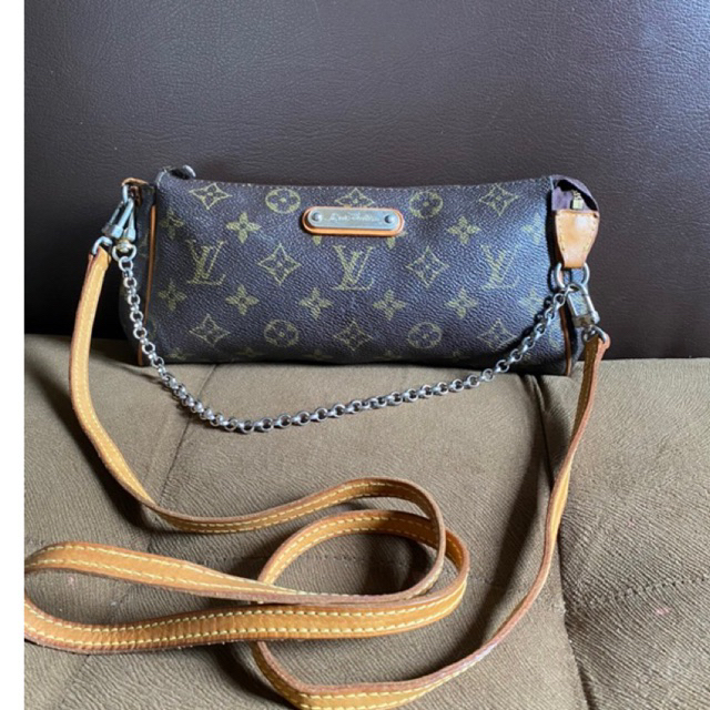 Preloved shoulder/sling bag LV
