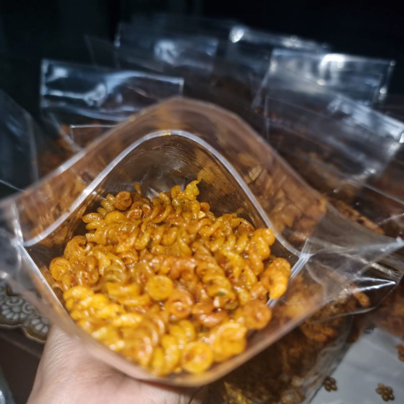 

Makroni Ulir Pedas - Rbee