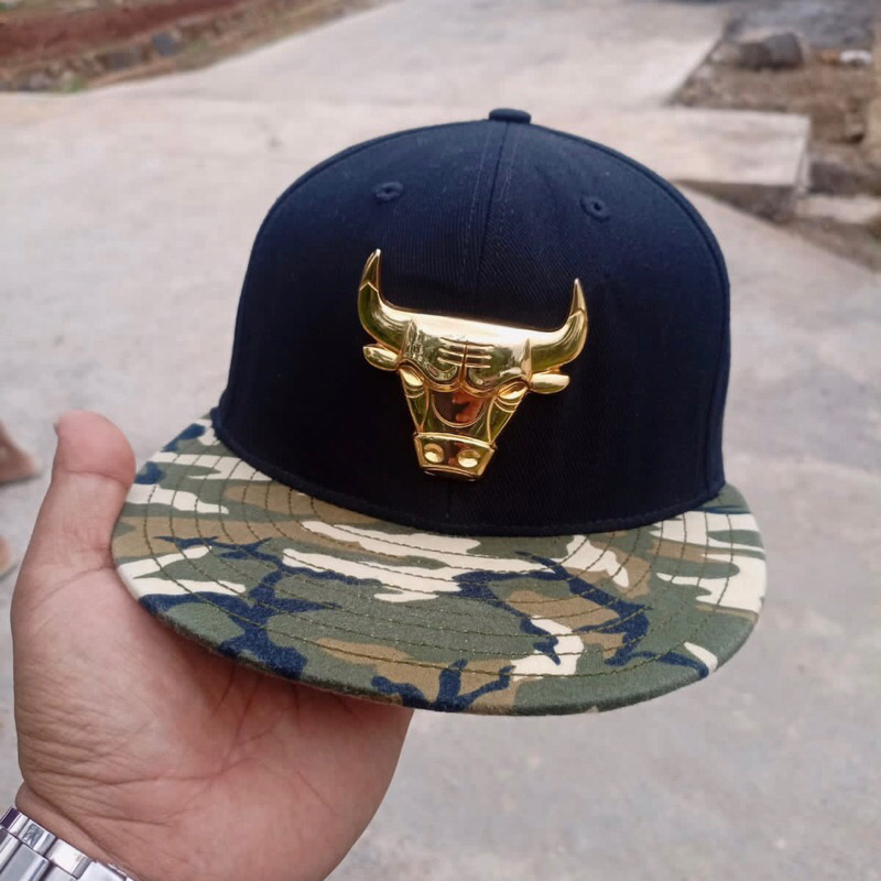 SNAPBACK NBA HYFLAT CHICAGO BULLS METAL LOGO ORIGINAL