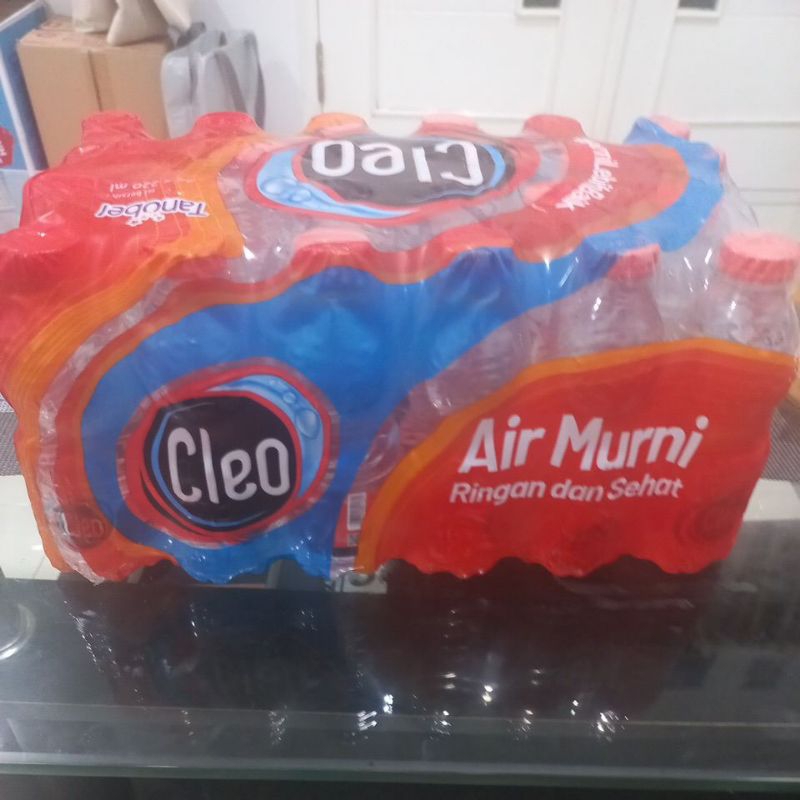

CLEO MINI isi 24 botol berat 220ml
