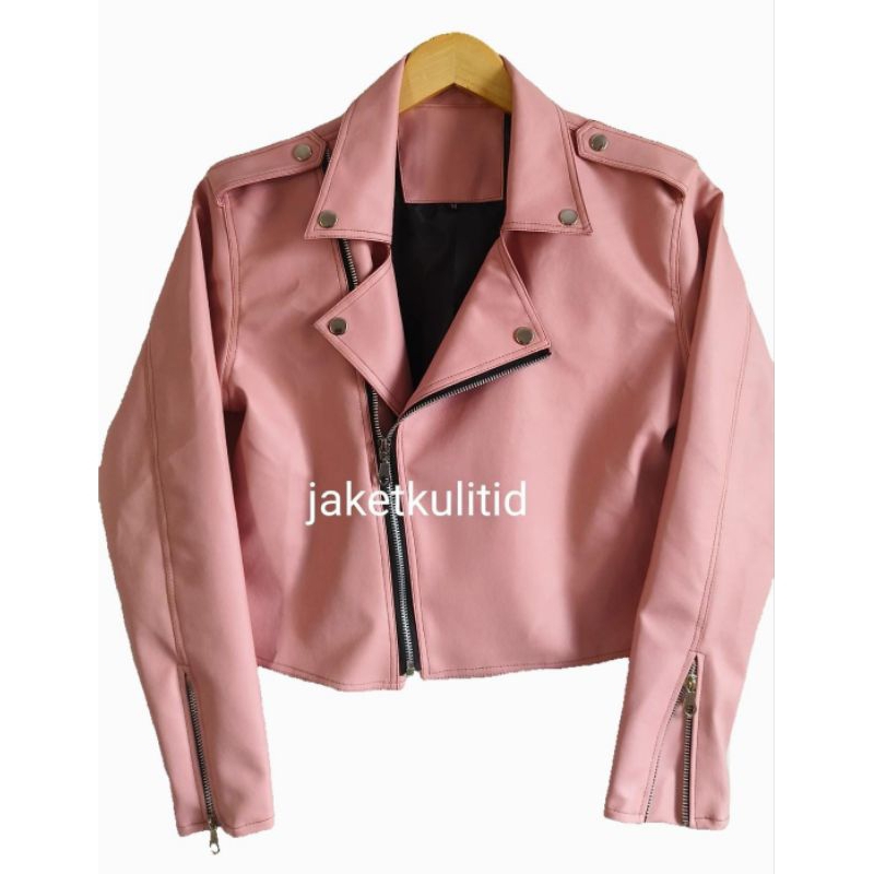 Jaket kulit wanita crop pink