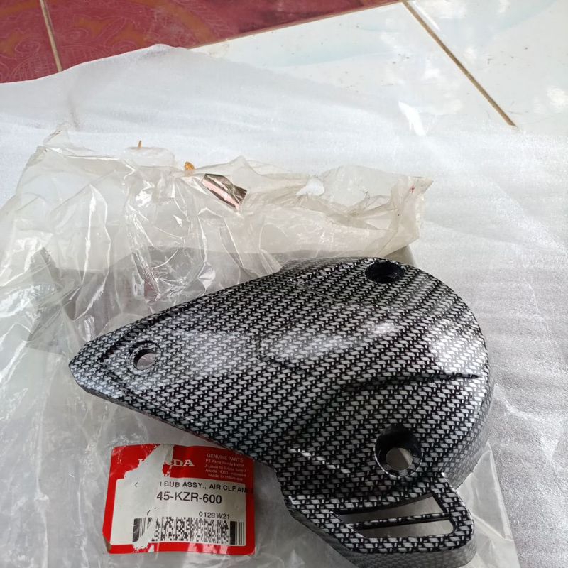 tutup bak cvt Vario 125/150 new carbon