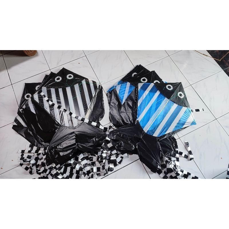 Layangan ikan motif