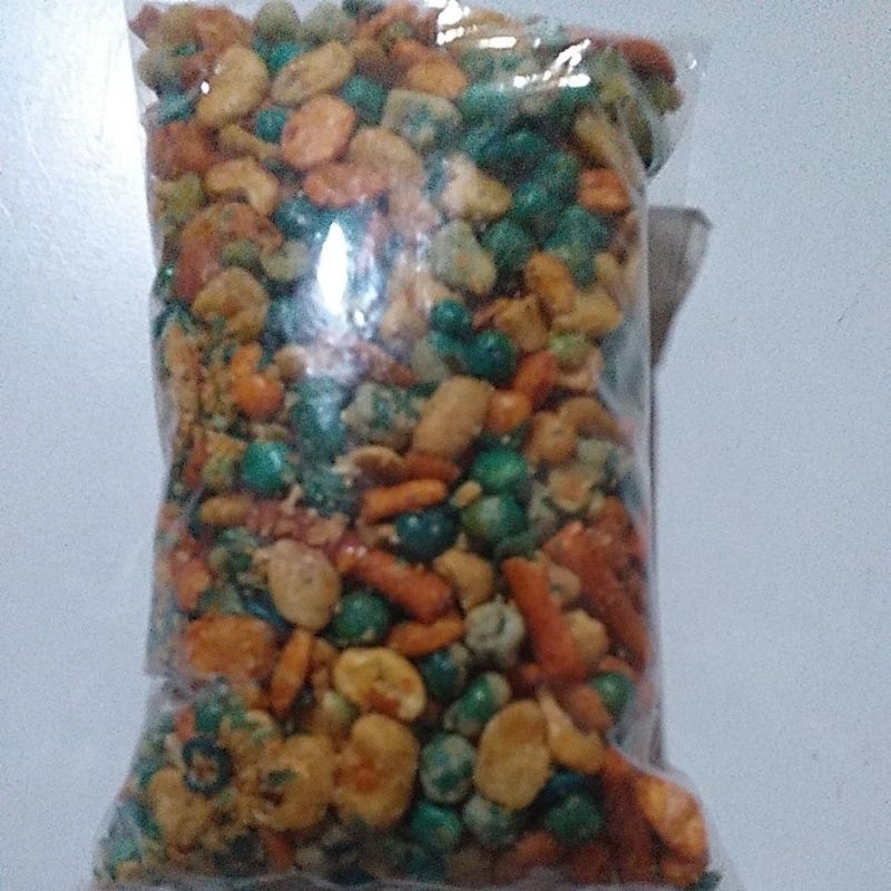 

kacang campur kacang mix