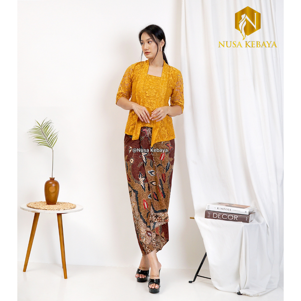 Setelan Kebaya Kutubaru Set Rok Lilit Batik Varian Warna Ready Ukuran Jumbo / Stelan Baju Kebaya Brukat Modern Unruk Wisuda Kondangan Seragaman Pesta Nikah Lebaran Natal Paskah Imlek Upacara Kartini Sekolah Kerja ( Kutubaru Pendek ) Nusa Kebaya Terlaris