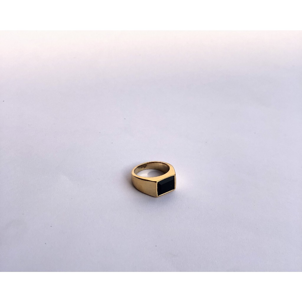 Cincin Premium Titanium Kotak Onyx Diamond Hitam Sintetis Anti Karat - Gold