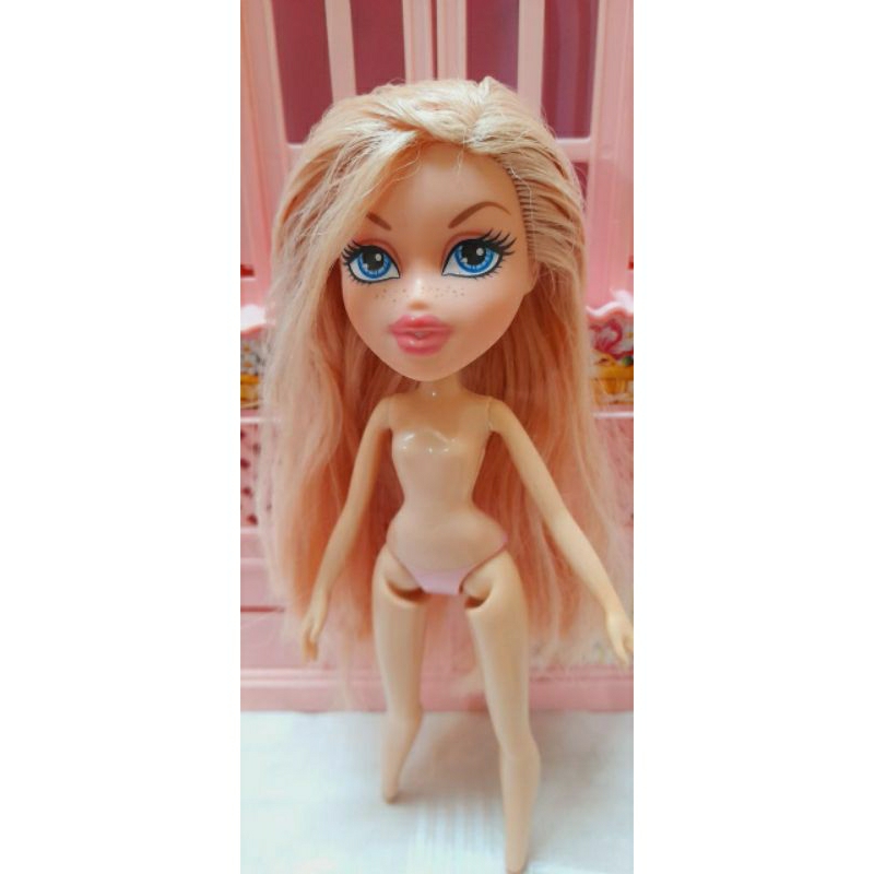 boneka bratz second baguss pivotal
