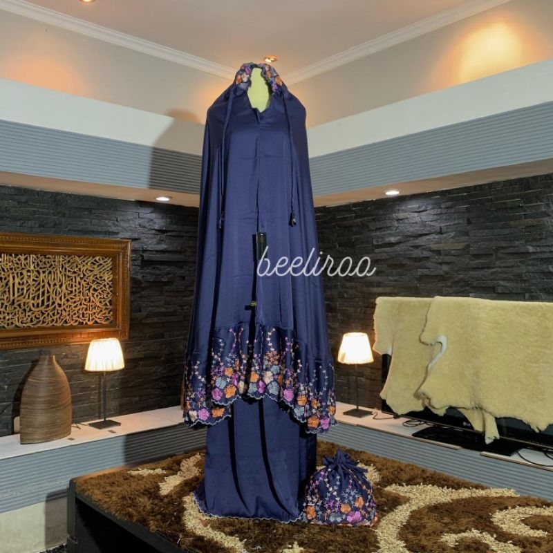 Mukena Armani Silk Navy tas dompet Beeli-roo