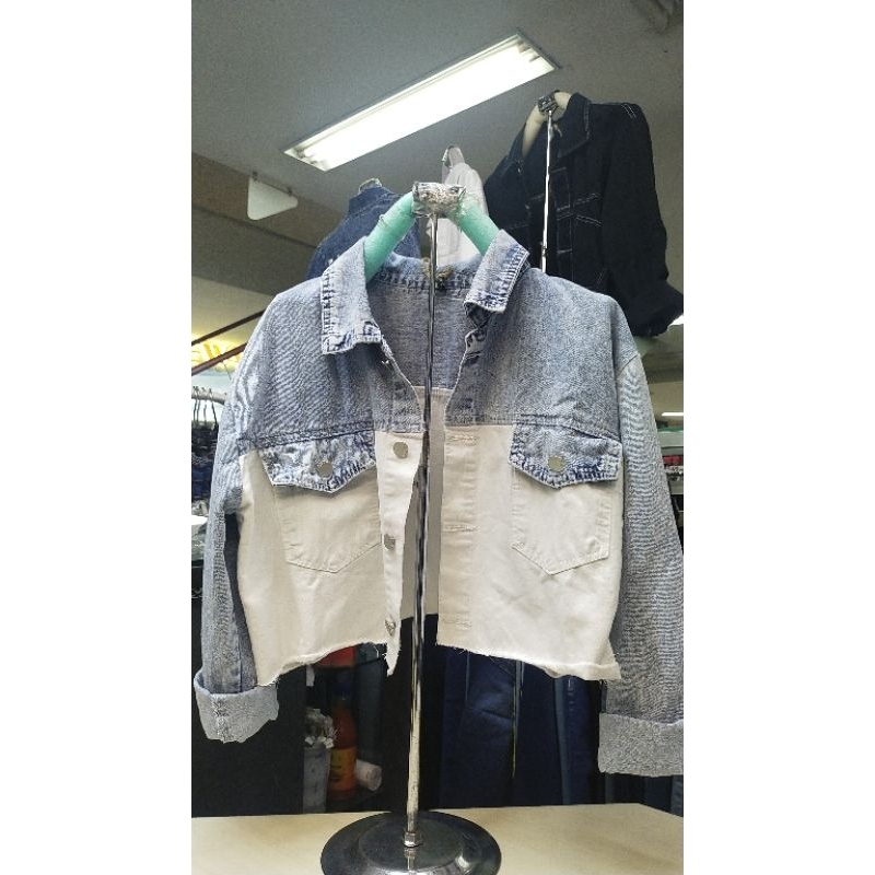 JAKET CROP PUTIH SNOWBLUE BAHAN JEANS ALLSIZE