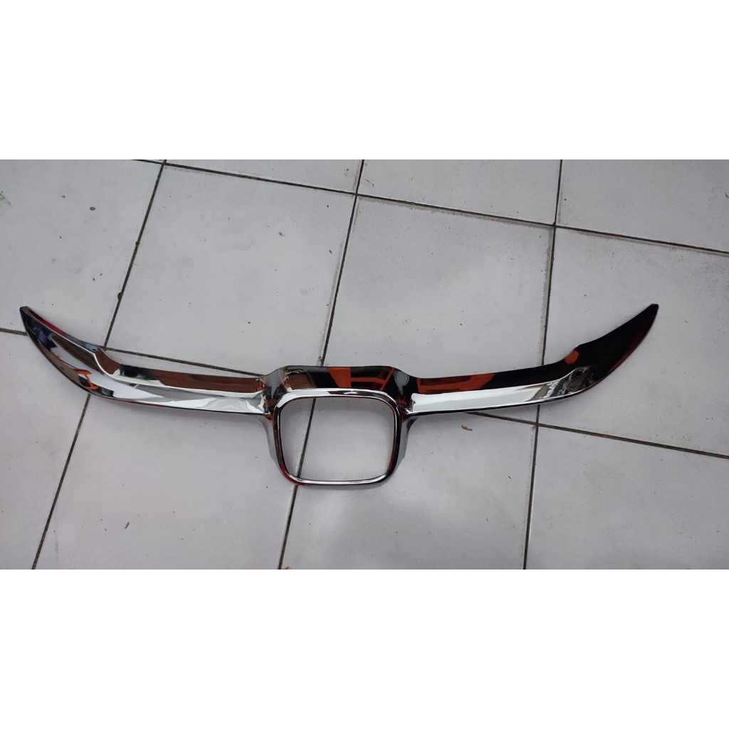 Cover grill depan mobil brio 2016-2018 chrome