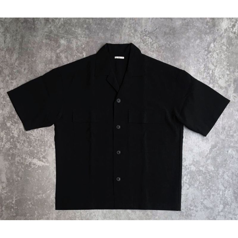 KEMEJA HITAM OPEN COLLAR GU