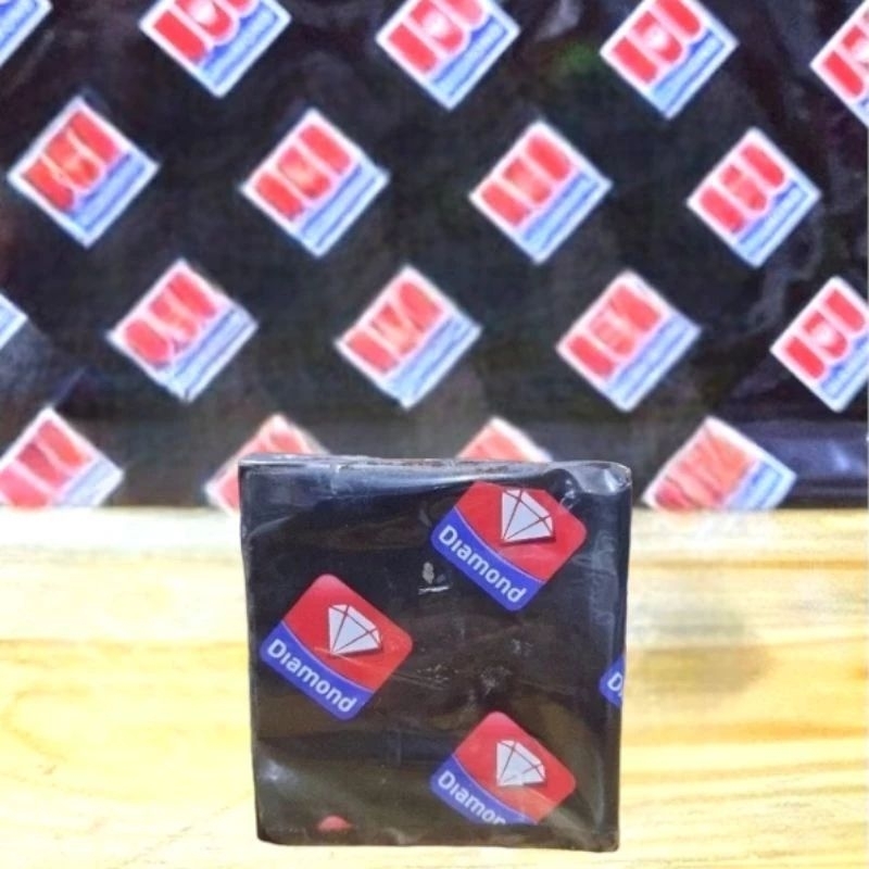 Coklat DIAMOND merupakan coklat batangan yang cocok untuk pembuatan kue, topping kue dan campuran ma