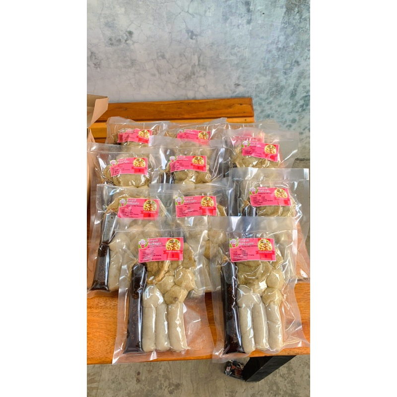 

PEMPEK FROZEN ISI 10 campur ASLI IKAN