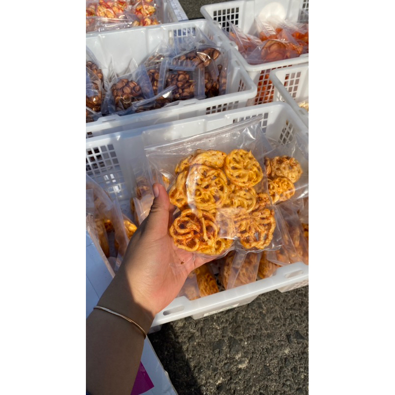 Aneka Snack murah 2000 an beli 20.000 free 1