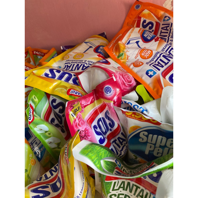 SOS pembersih lantai 750