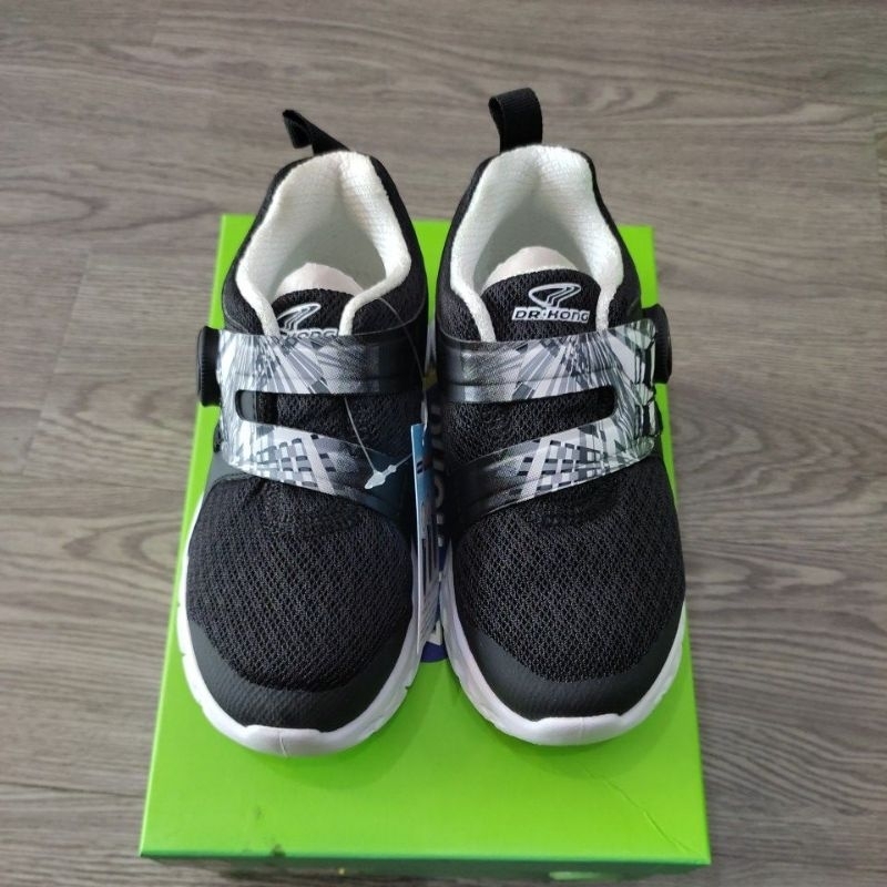 Sepatu Dr. Kong C1000521