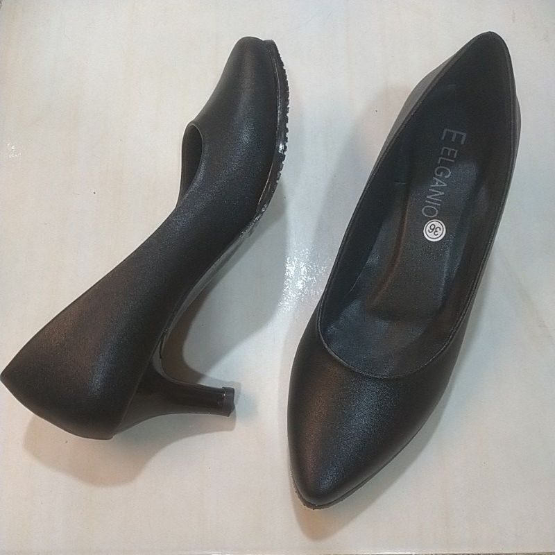 Pansus Kantoran Hitam Polos