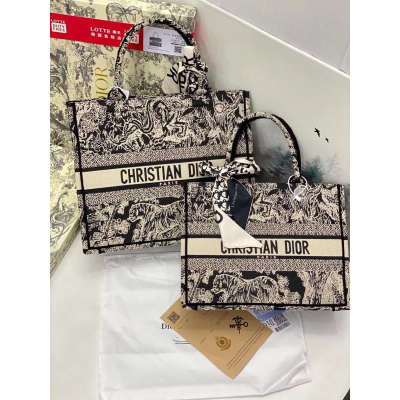 tas Christian dior Tiger hitam 35