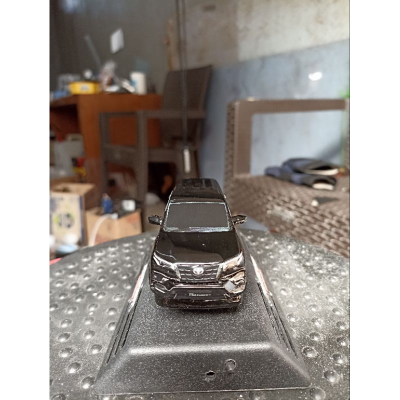 PARFUM MOBIL MINIATUR TOYOTA FORTUNER 2022 BISA CUSTOME WARNA DAN PLAT NOMOR