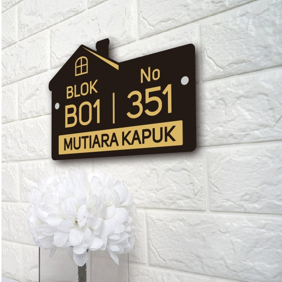 Plat Nomor Rumah Akrilik Gold Timbul: Elegan Minimalis