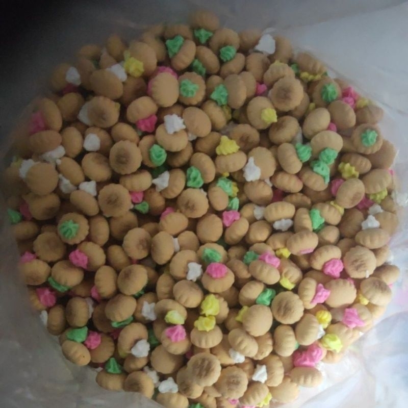 

kue kancing atau gemrose