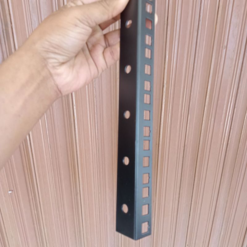 Besi siku Lubang Rak Racklist Rel Hardcase 16u