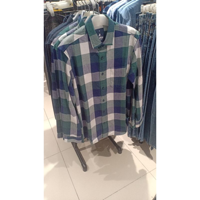 kemeja cowok merk lois