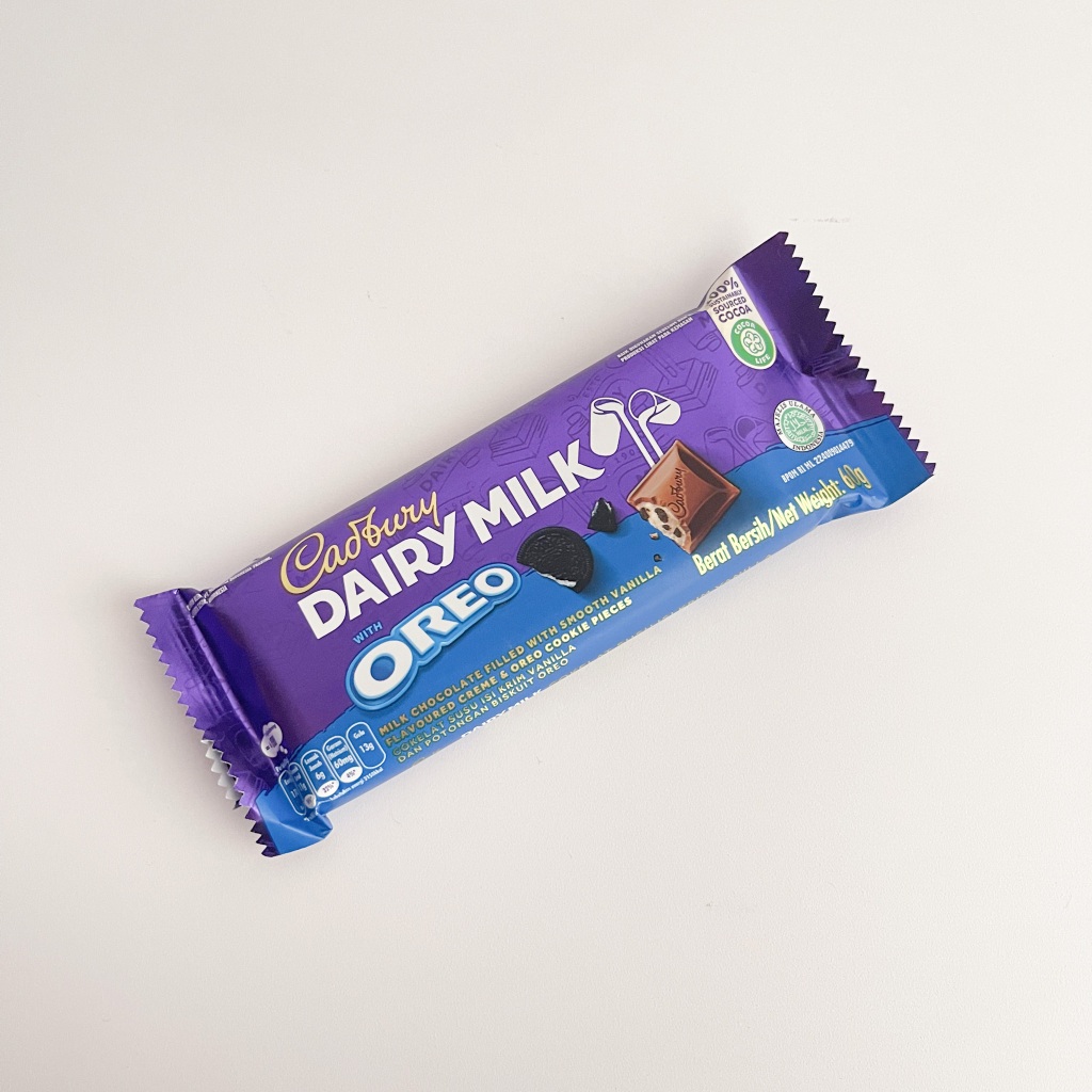 

Gift Inside - Cadburry - Kado Ulang Tahun Cewek Hadiah Hampers Ulang Tahun Anniversary Wisuda Pacar Nikahan