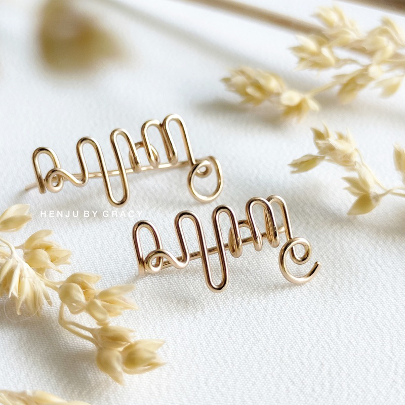 Henju by Gracy | Personalised Ear Climber Aksara Jawa | Custom Anting Nama Aksara Jawa |  Perhiasan 