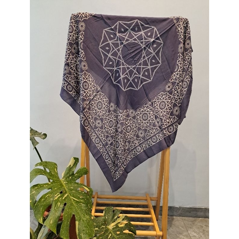 preloved jilbab segiempat zayana (cotton organic) mosaic navy