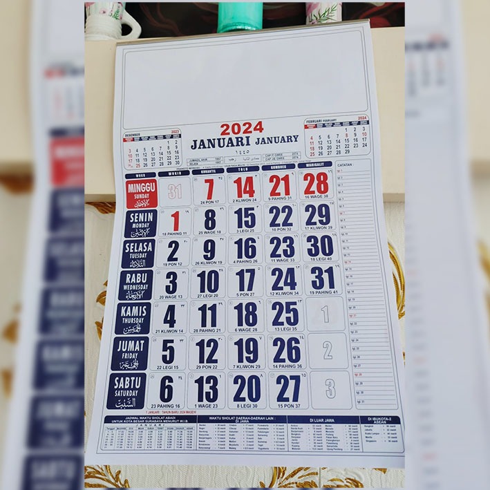 

kalender 2025 isi 12 lembar ukuran 32 x 48 cm