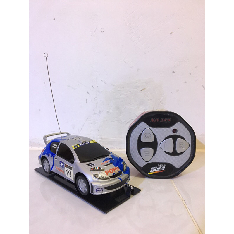 Auldey_Race_Tin_Gen1