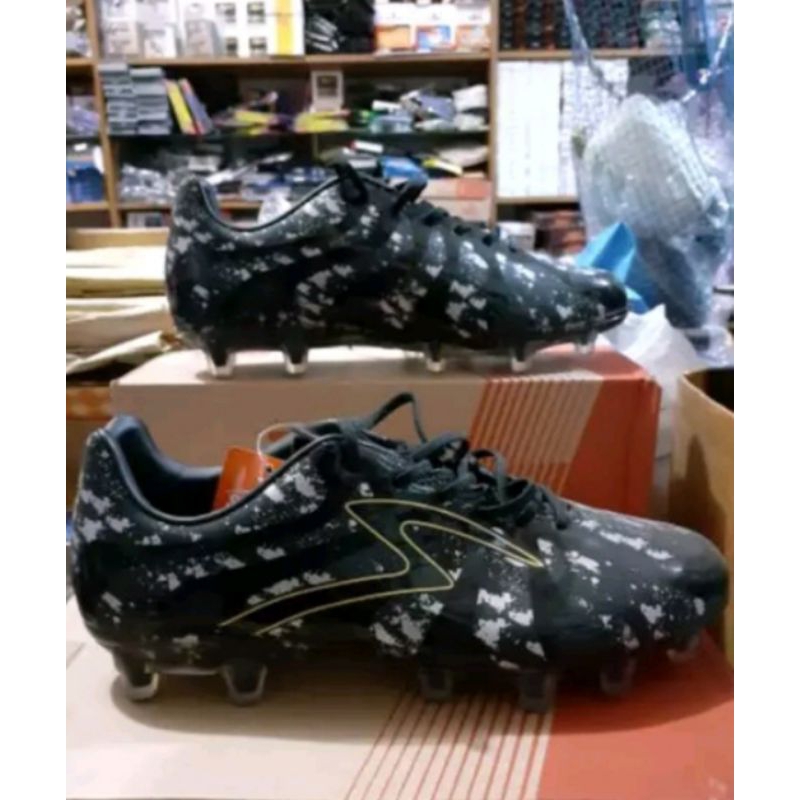 SEPATU BOLA Specs BARRICADA ULTIMA FG BNIB