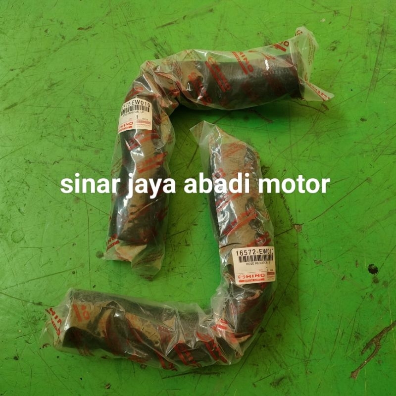 HOSE/SELANG RADIATOR ATAS HINO 500 16572-EW010 FM260/280JD FG235TI