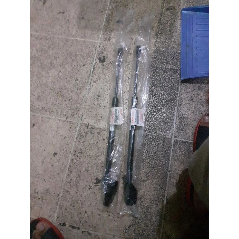 shock bagasi/hidrolik pintu bagasi Suzuki Ertiga